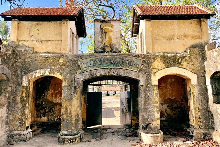 con dao prison