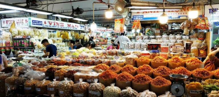 famous-markets-in-ho-chi-minh-3-1