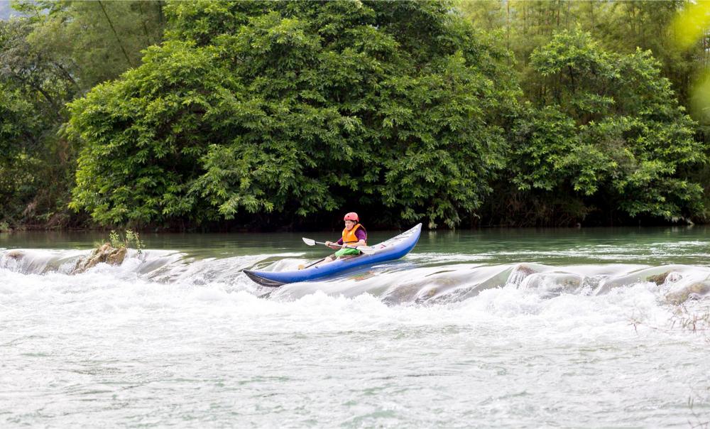 Kajakfahren auf dem Quay Son Fluss, Cao Bang, Cao Bang