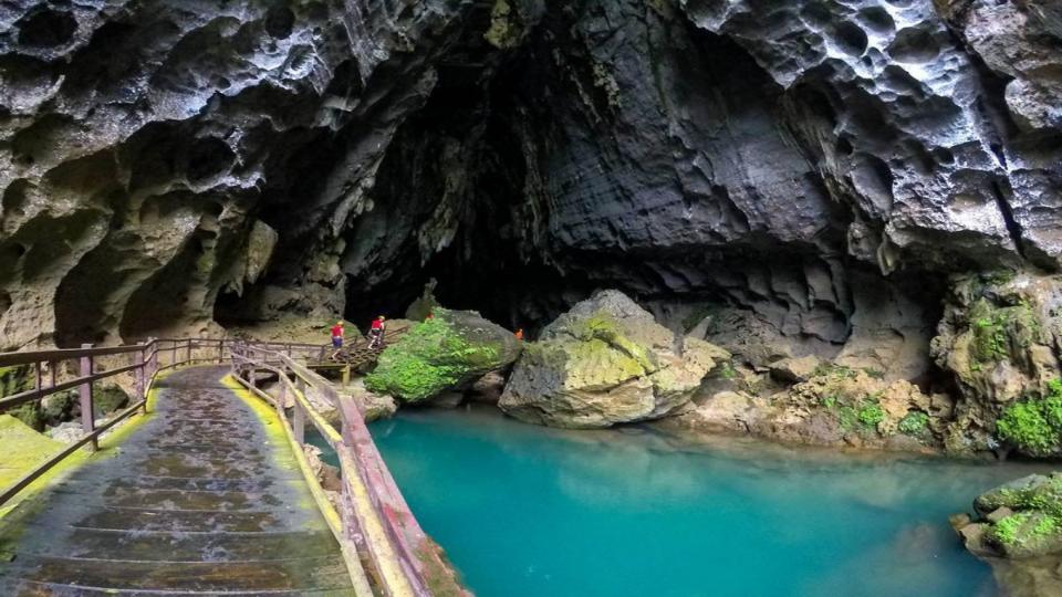 dark cave phong nha