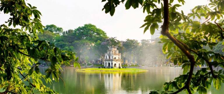 hoan-kiem-lake-1
