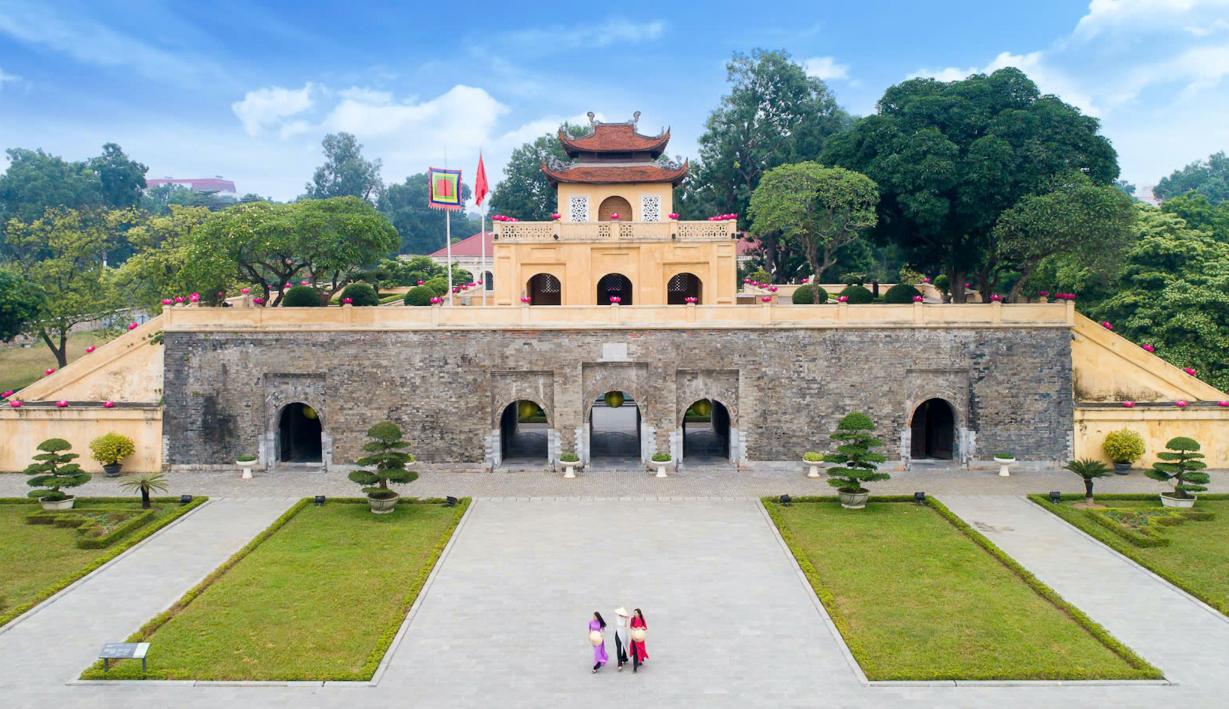 places to visit in hanoi