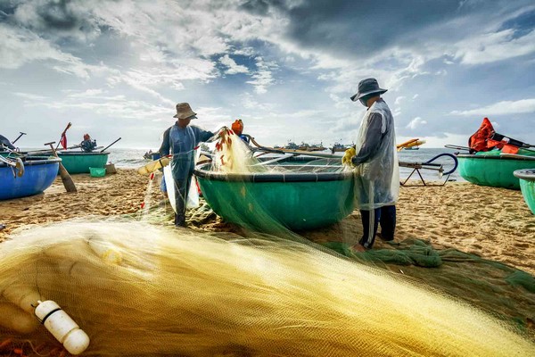 Ganzen Tag Kreuzfahrt auf Nha Trang Bucht mit luxuriösen Emperor Cruises
